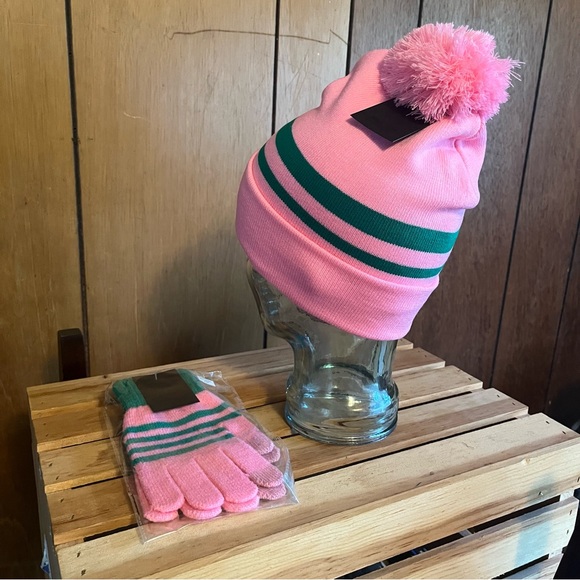 AKA Knit Cap w/ Pink Pom Pom & Matching Gloves - Picture 4 of 12